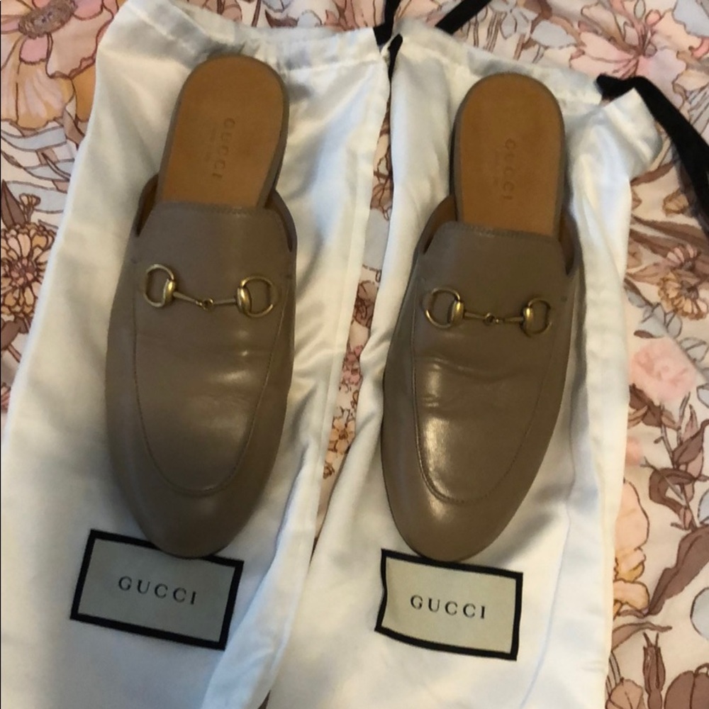 Gucci Princetown Leather Slipper - taupe